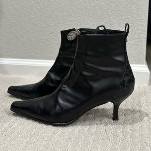 Donald Pliner Kitten Heel Pointed Toe Bootie
